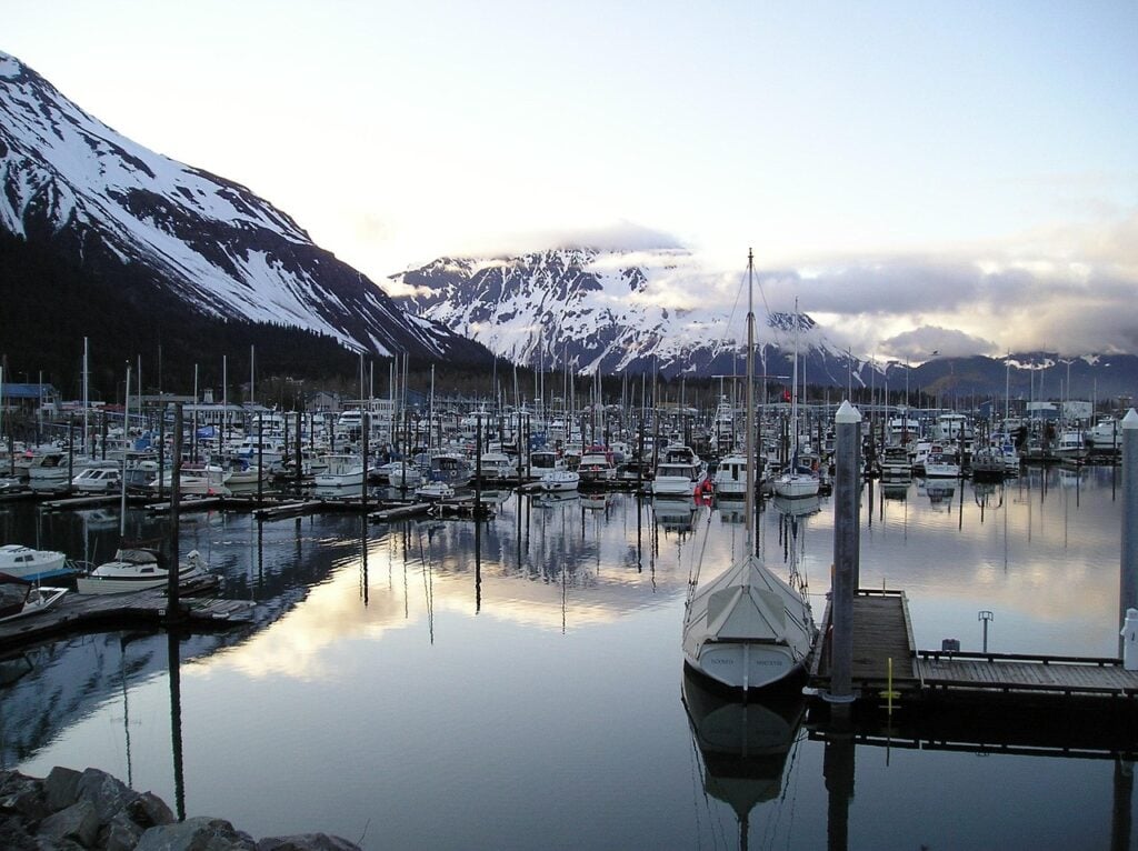 harbor
